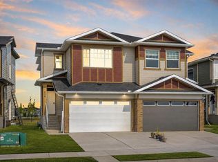 406 S South Shore Dr, Chestermere, AB T1X 2Y6