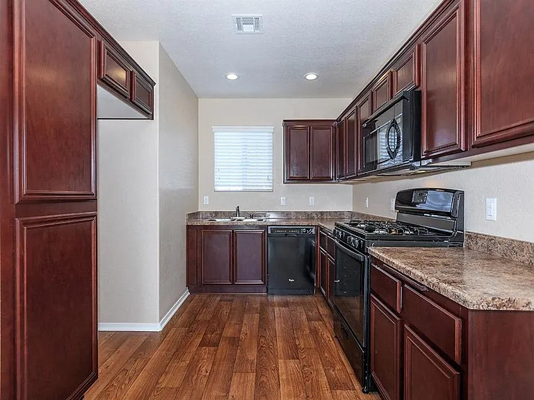 Heritage II Luxury Senior Apts — Photo 14