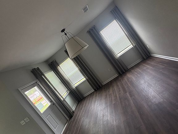 4th image of 311 Glen Clova Dr