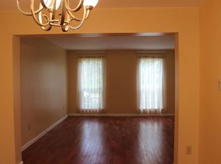 1 Foxglove Ct, Newtown, PA