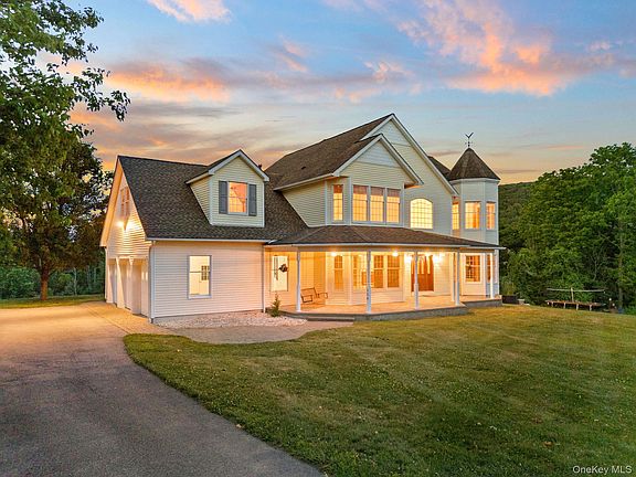 2nd image of 128 Old Pawling Road