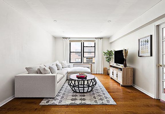 3rd image of 60 9th Ave #232