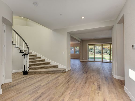 4th image of 740 Wyeth Ct