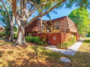 1458 N Lawnwood Cir APT 24B, Fort Pierce, FL 34950