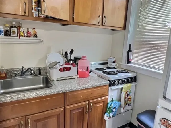 1484 Beacon St #22, Brookline, MA 02446