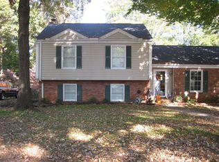 645 Sandridge Rd, Charlotte, NC 28210