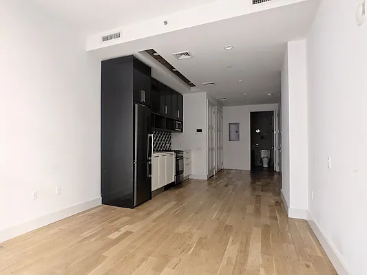 Rented by EXR | media 5