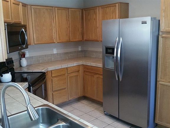 2nd image of 2442 Roman Dr