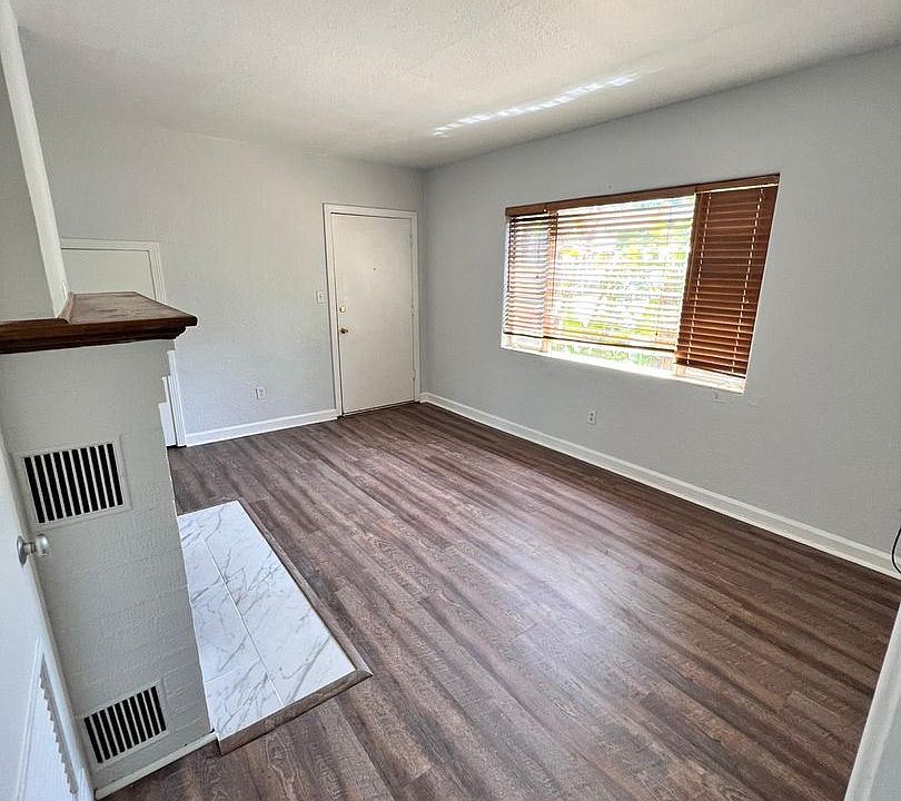 1st image of 828 Laurel Ave Unit 2
