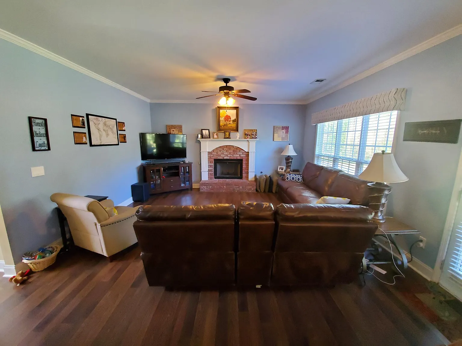 4 bed, 2.5 bath, 2960 sqft, $2,620 — Photo 4