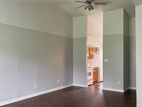 3rd image of 9121 Highbridge Dr