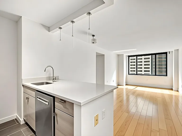 200 Rector Pl #26L — Photo 5