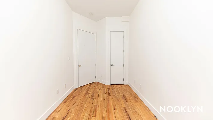 Rented by Nooklyn NYC LLC | media 21