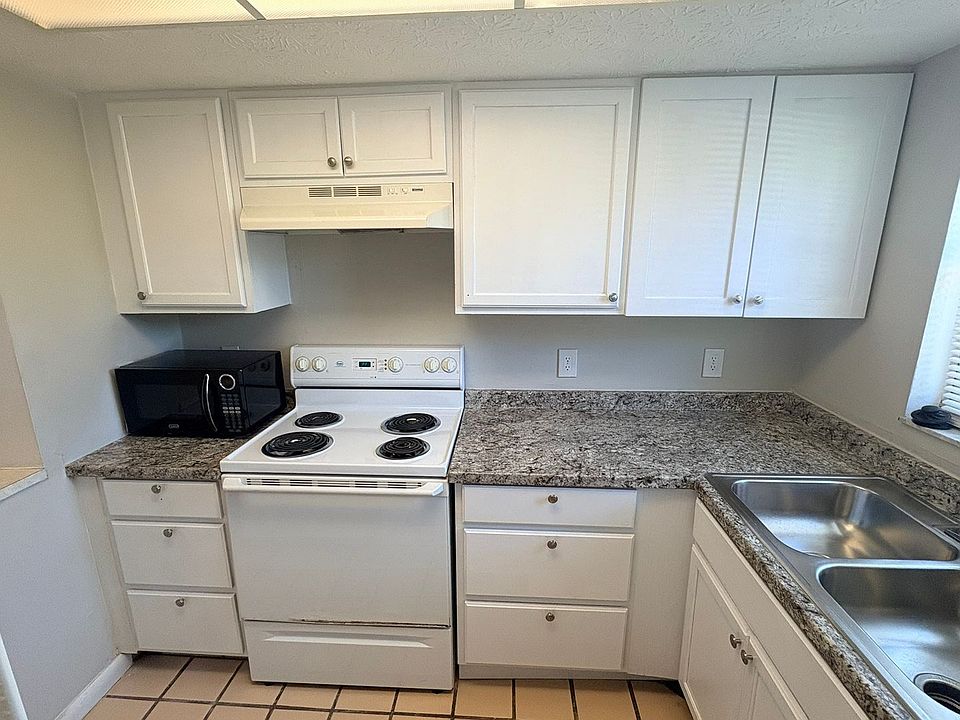 1st image of 1123 SW 48th Ter APT 103