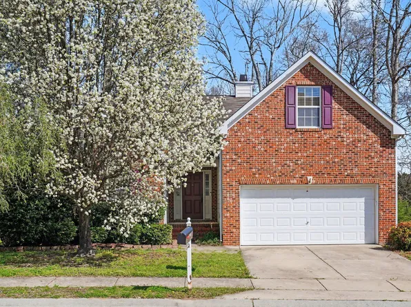 5017 Casland Dr, Raleigh, NC 27604