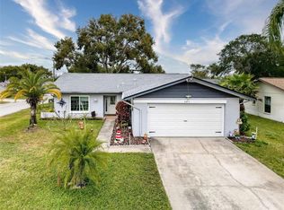 8015 Pequena Dr, Port Richey, FL 34668