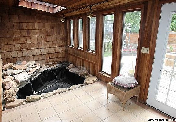 5th image of 221 S 22nd St