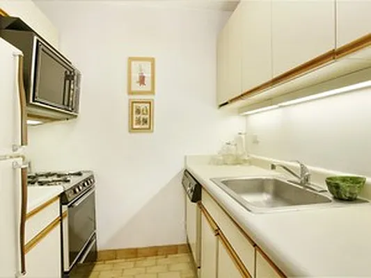 Sold by Corcoran | media 13