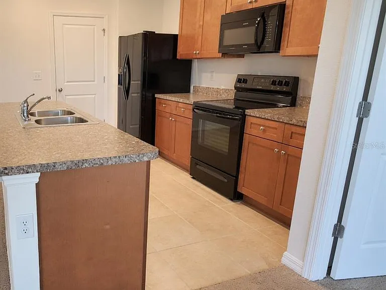 3499 N Vonnegut Point — Photo 5
