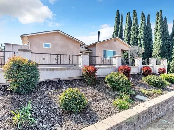 10221 Del Rio Rd, Spring Valley, CA 91978