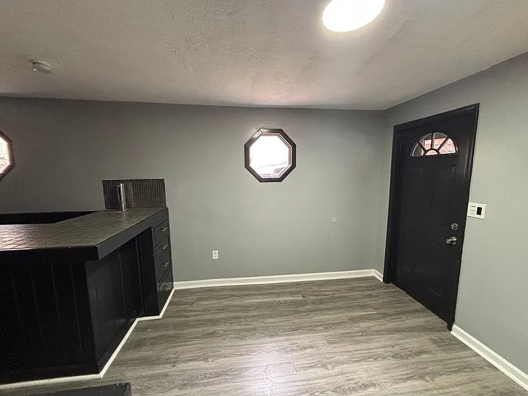 102 Eads St — Photo 3