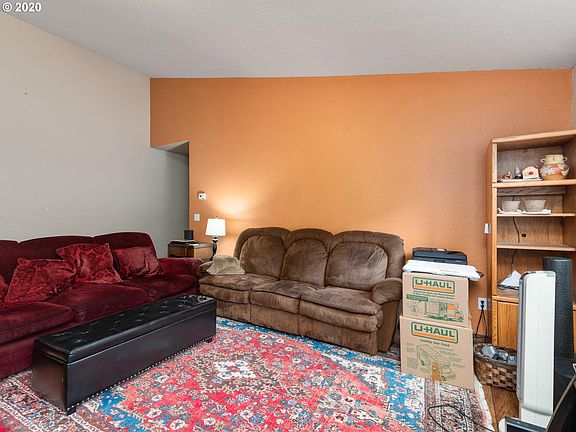 2nd image of 14818 SE Arista Dr
