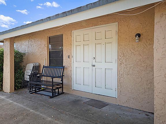 3rd image of 1204 SW 74th Avenue