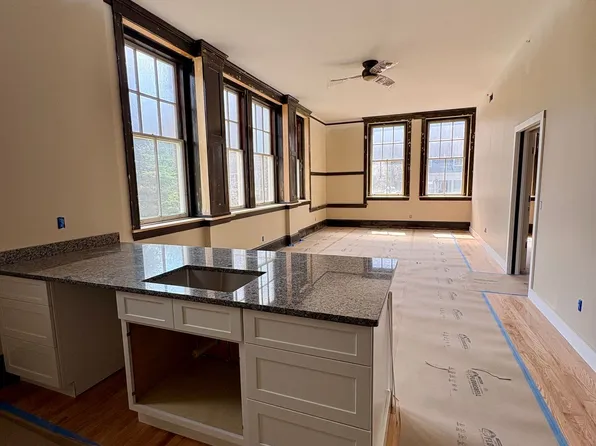 207 Pleasant St, Great Barrington, MA 01230