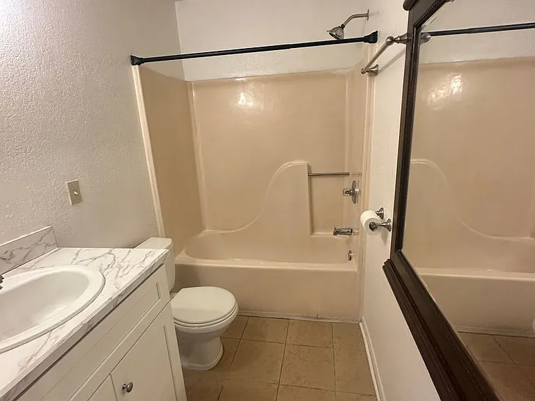 1510 Laurel St — Photo 8