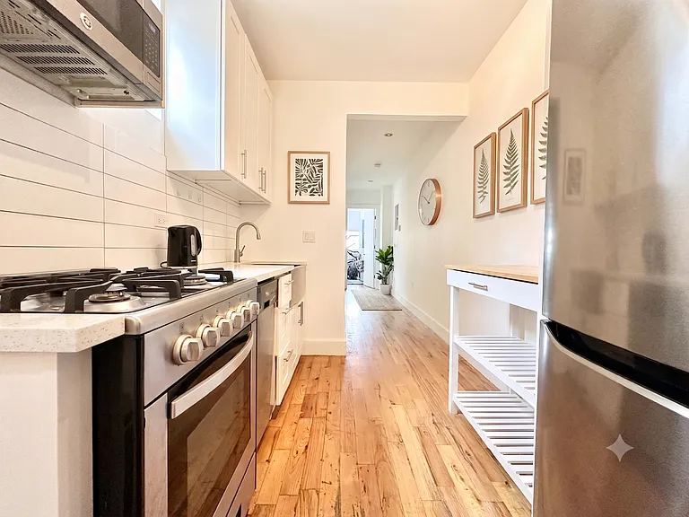 1713 Himrod St #3RA — Photo 2
