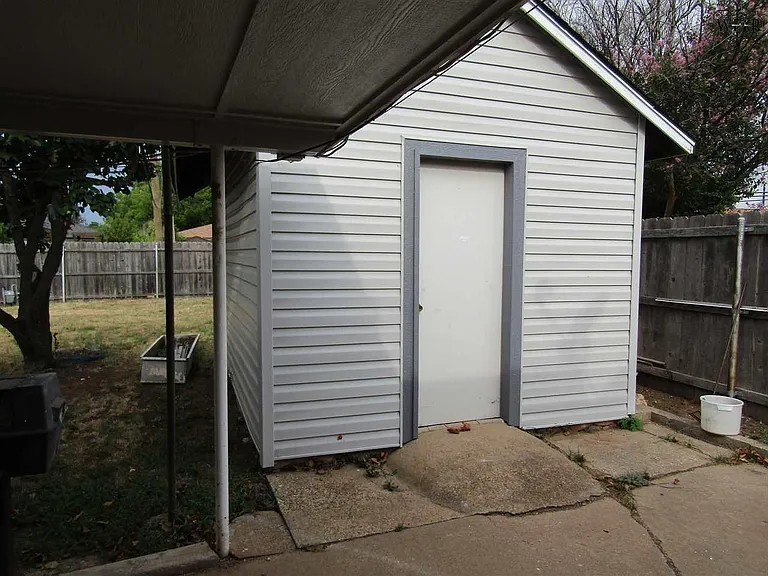 4706 Catalina Dr — Photo 19
