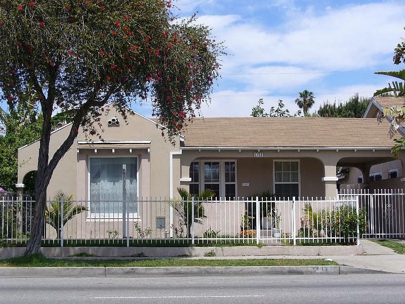 1st image of 1611 W Gage Ave