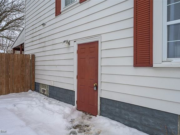 4th image of 163 Van Buren Ave