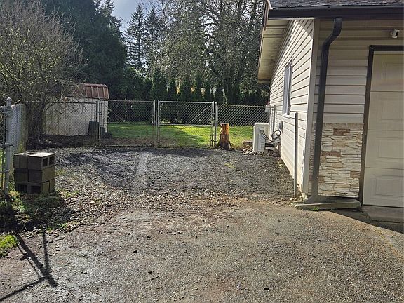 3rd image of 2948 SE Alson CT