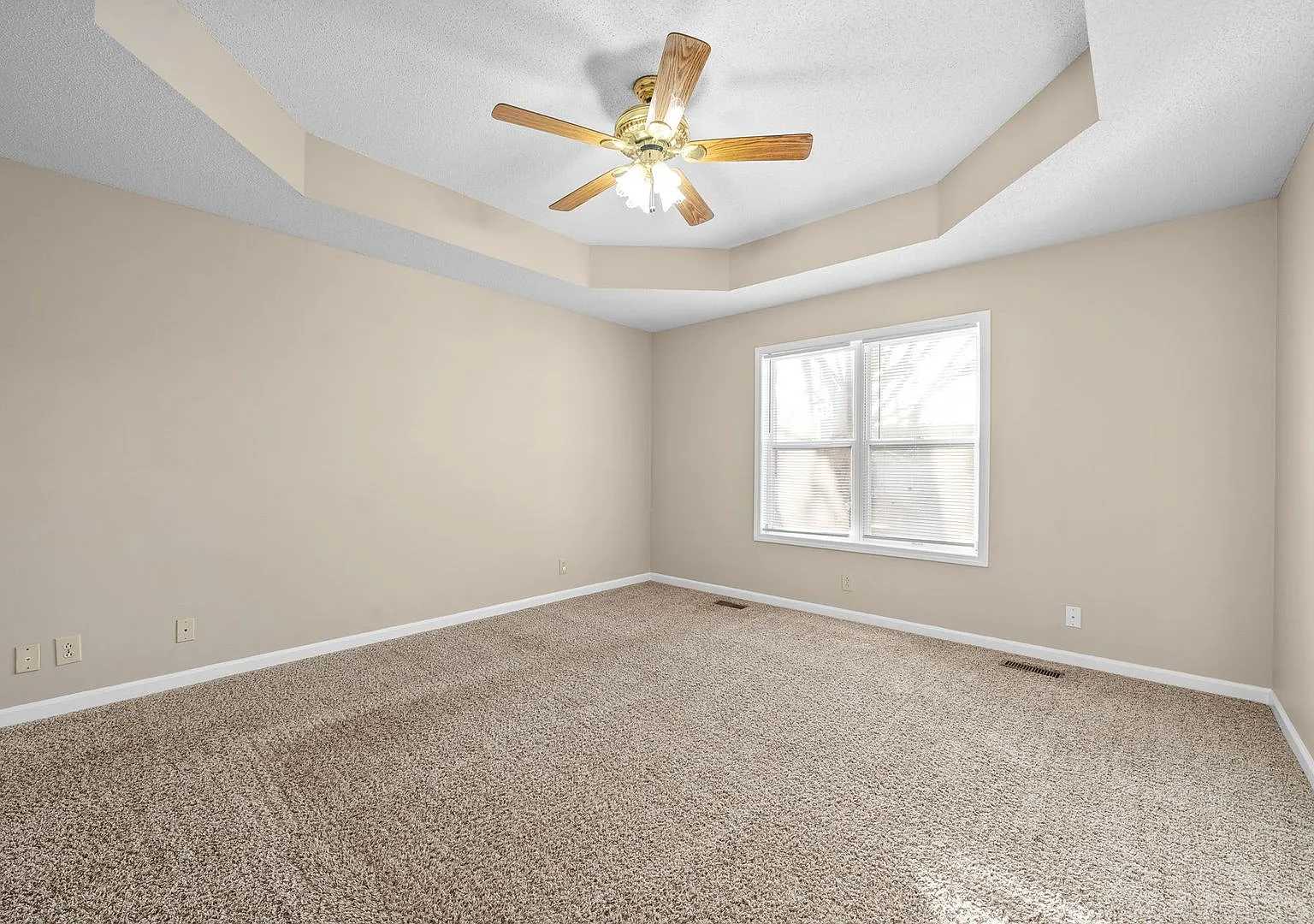 Super Nice Ranch Home — Photo 4
