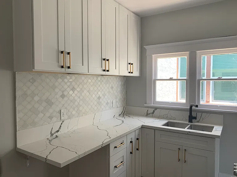 55 Roswell Ave #9 — Photo 38