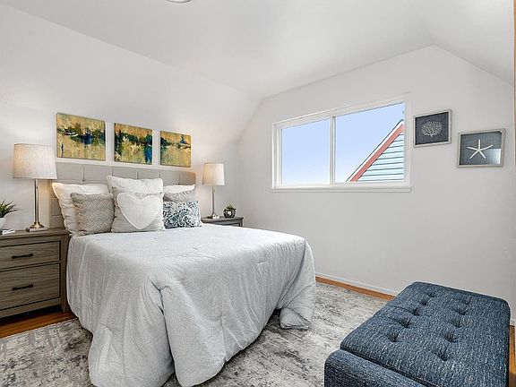 3rd image of 475 Heathcliff Dr
