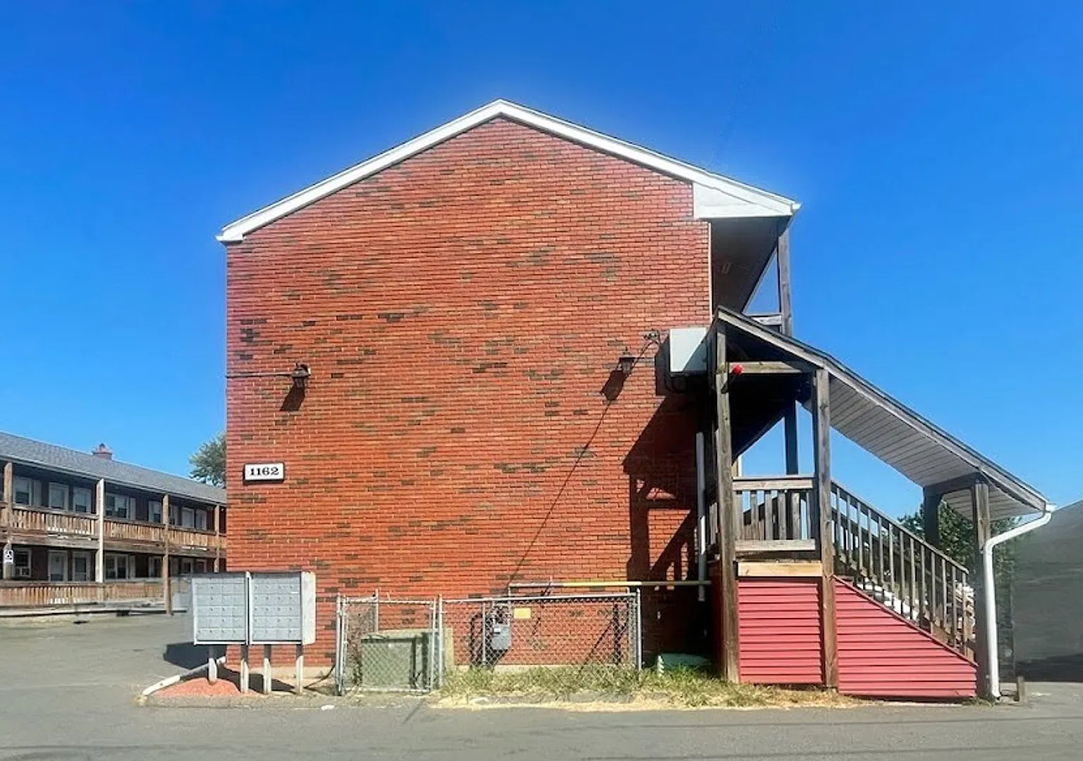 Carriage House Apartments — Photo 3