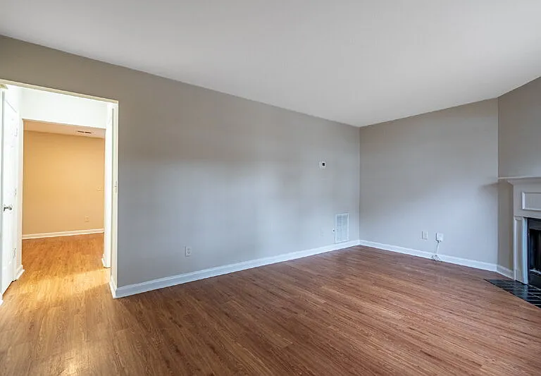 114 Bentley Pkwy #B — Photo 11