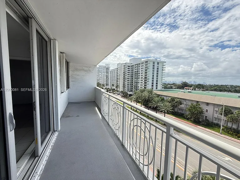 5825 Collins Ave #7B — Photo 5