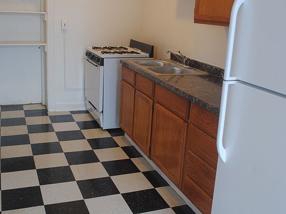 2nd image of 1610 N Mason Ave APT 217
