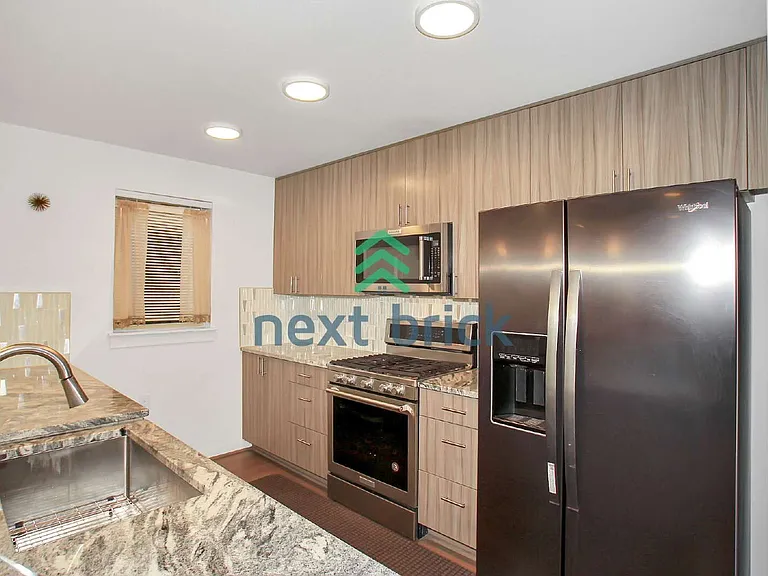 1438 158th Ct NE — Photo 7