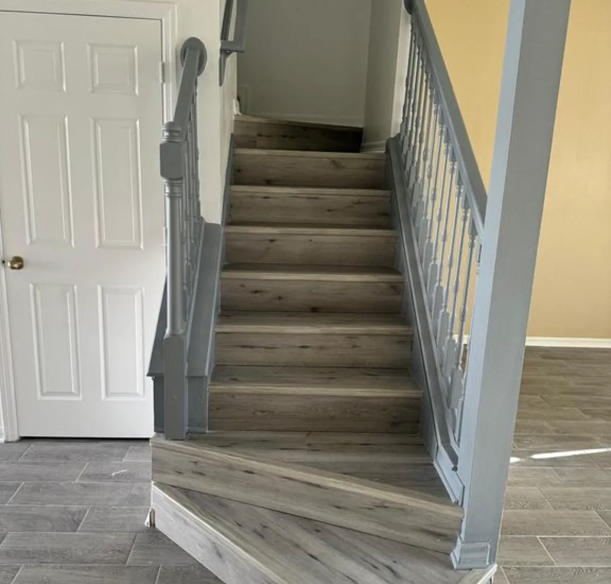 1289 S Beach Cir — Photo 3