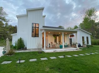 12 Wallace St, Kennebunk, ME 04043