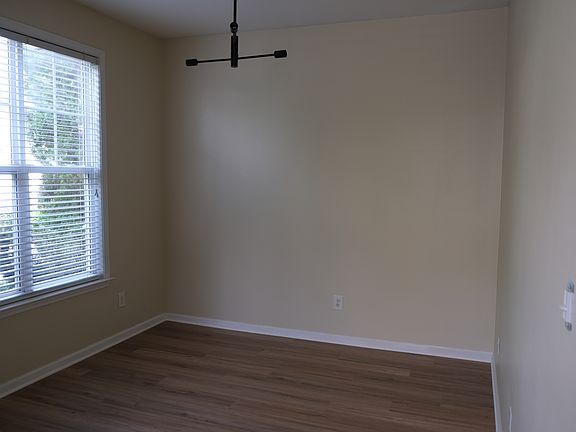 5th image of 14906 Scothurst Ln