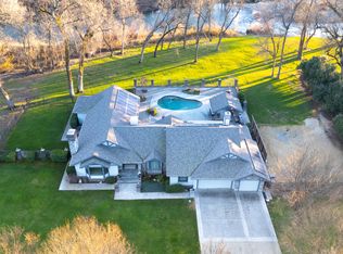 12642 Indian Oaks Dr, Bella Vista, CA 96008