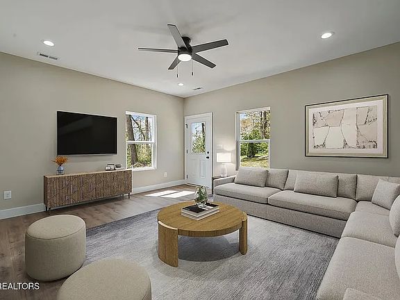 5th image of 3353 Lay Ave SE #3353