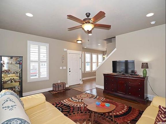 4th image of 4934 W Willamette Way