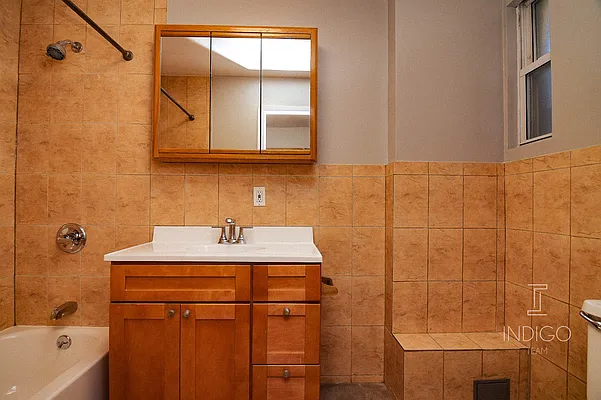 Rented by Compass | media 27