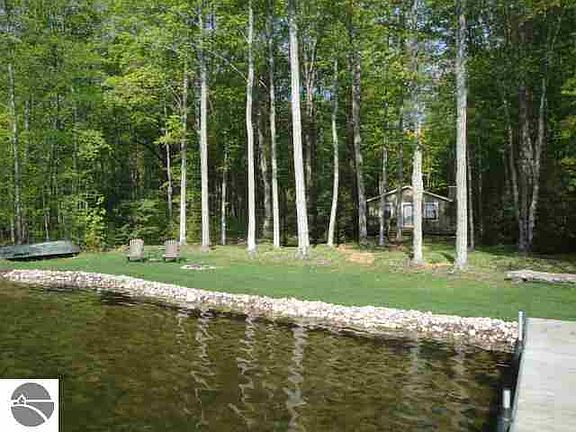 5th image of 4600 Hidden Harbor Dr NE